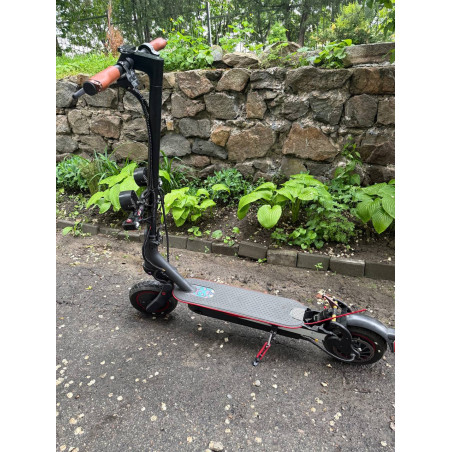 Повнопривідний кастомний Xiaomi Electric Scooter Pro